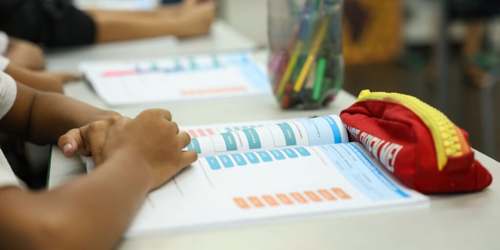 Educação Política é Integrada ao Currículo Escolar Brasileiro
