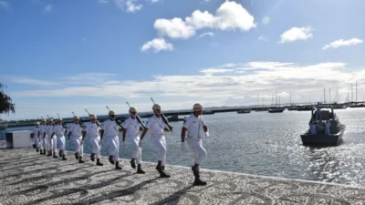 Governo altera comando militar e troca chefe do 2º Distrito Naval