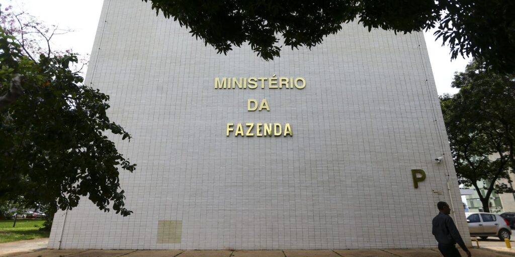 Governo deve recorrer ao STF sobre PEC de aposentadoria dos agentes de saúde