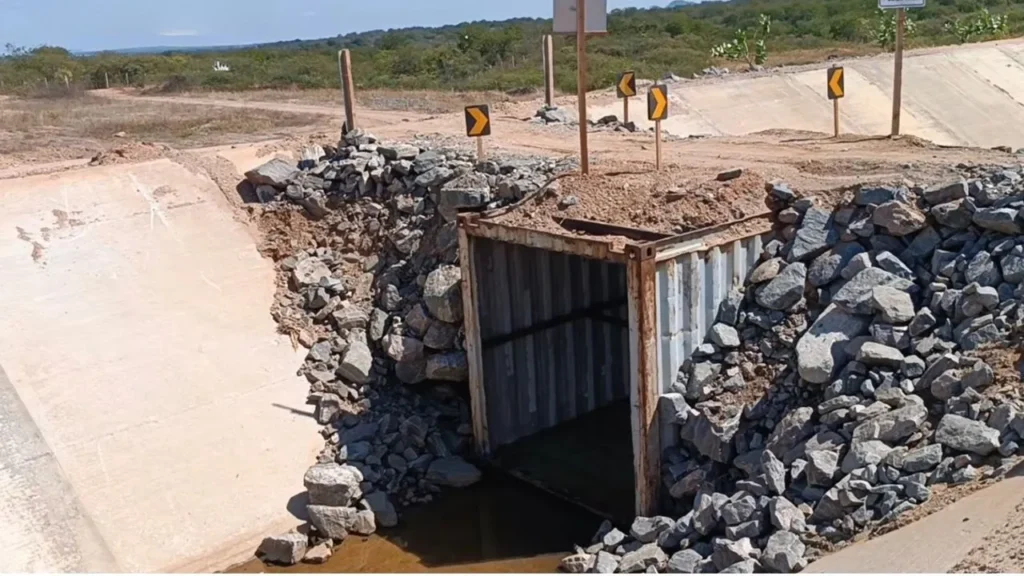 Ministério esclarece uso de contêineres em obra do Ramal do Apodi