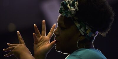Participe: consulta sobre educação bilíngue para surdos termina sábado