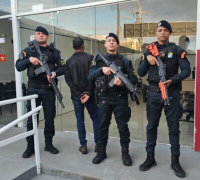 PM prende homem que ameaçava com arma branca e danificou patrimônio
