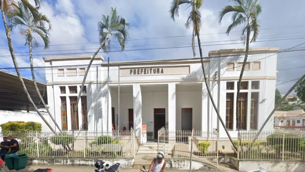 Prefeitura de Ubaíra abre 102 vagas em processo seletivo para diversos níveis