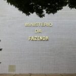 Projeção de inflação sobe para 5,1%, superando meta estabelecida pelo governo