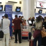 Setor de serviços registra queda de 0,4% em maio devido a transportes