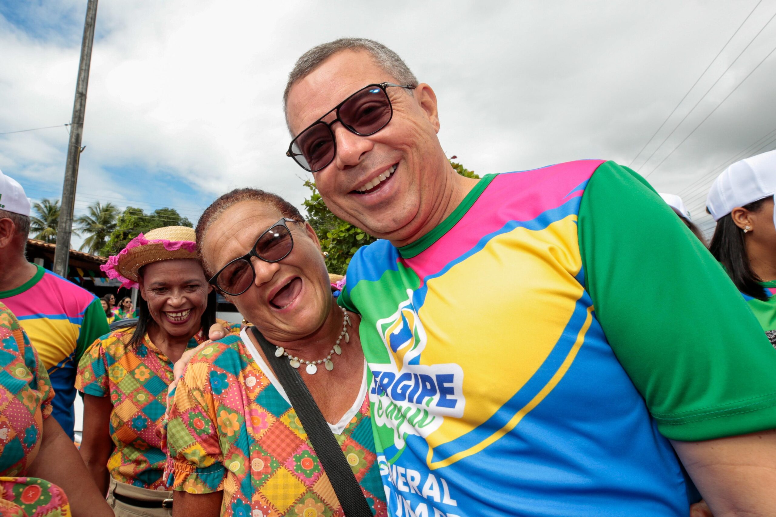 Pesquisa: Fábio Mitidieri mantém liderança e aprovação de quase 70% em Sergipe