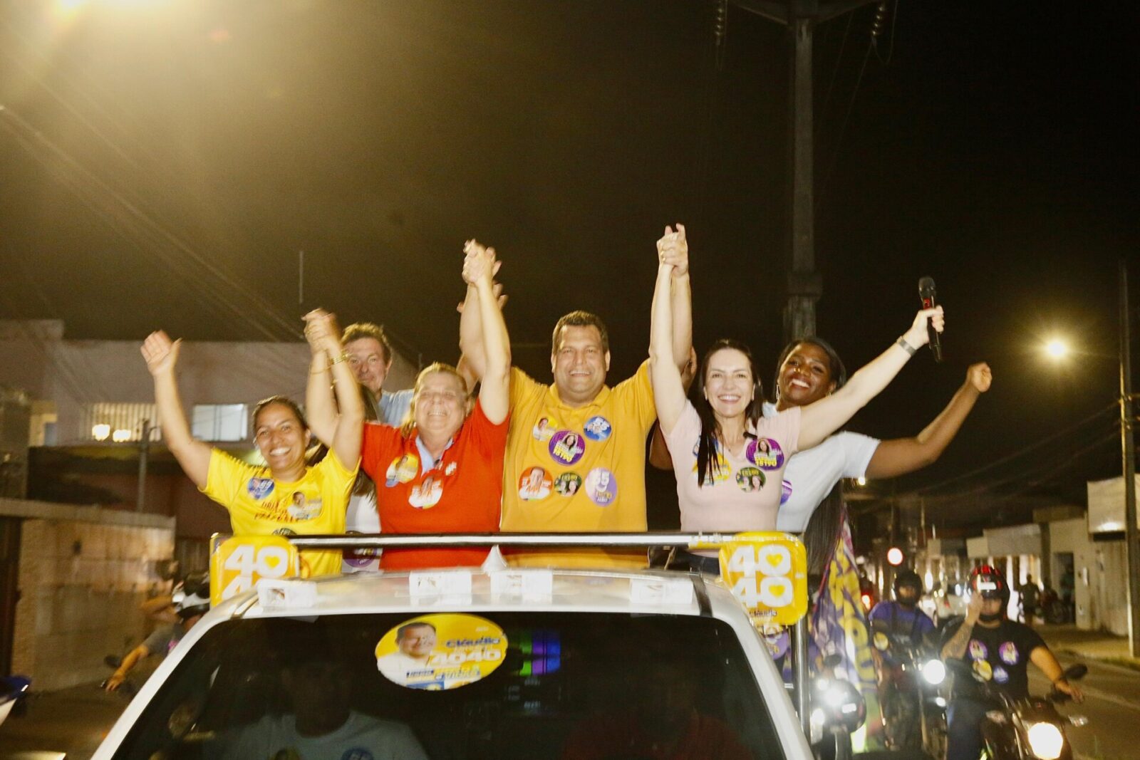 Delegada Danielle é recebida com carinho em carreata na Zona Norte de Aracaju