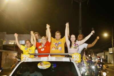 Delegada Danielle é recebida com carinho em carreata na Zona Norte de Aracaju