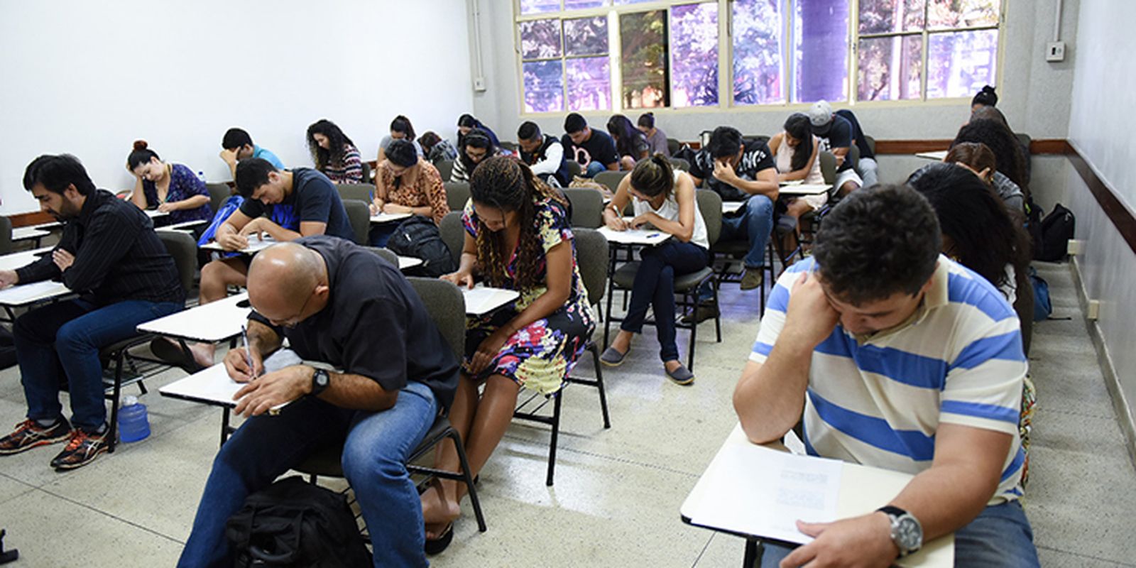 Encceja 2026 começa neste domingo: confira horários e orientações
