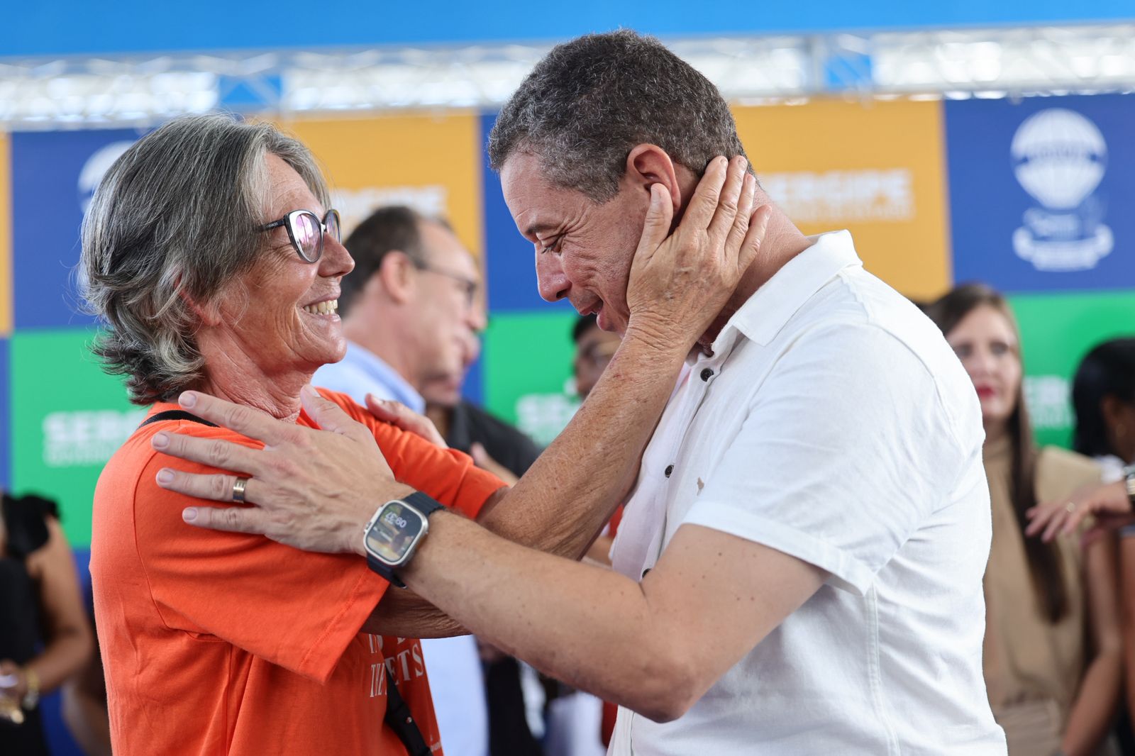 Governador Fábio Mitidieri em agenda com a população em Sergipe