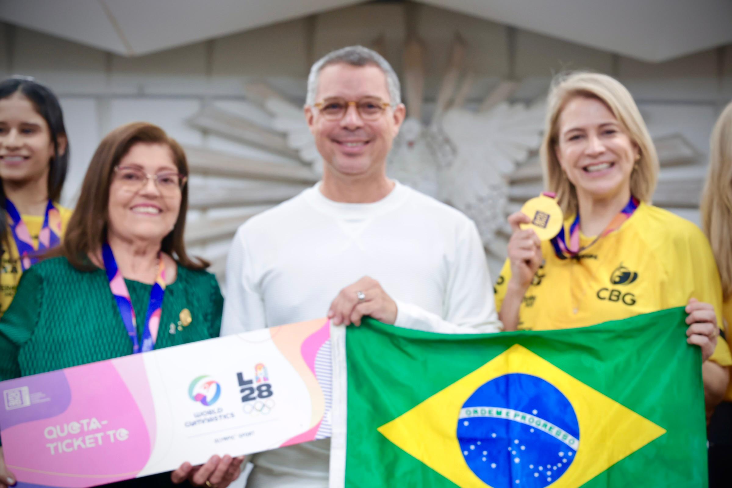 Seleção Brasileira de Ginástica Rítmica recebida no Palácio dos Despachos