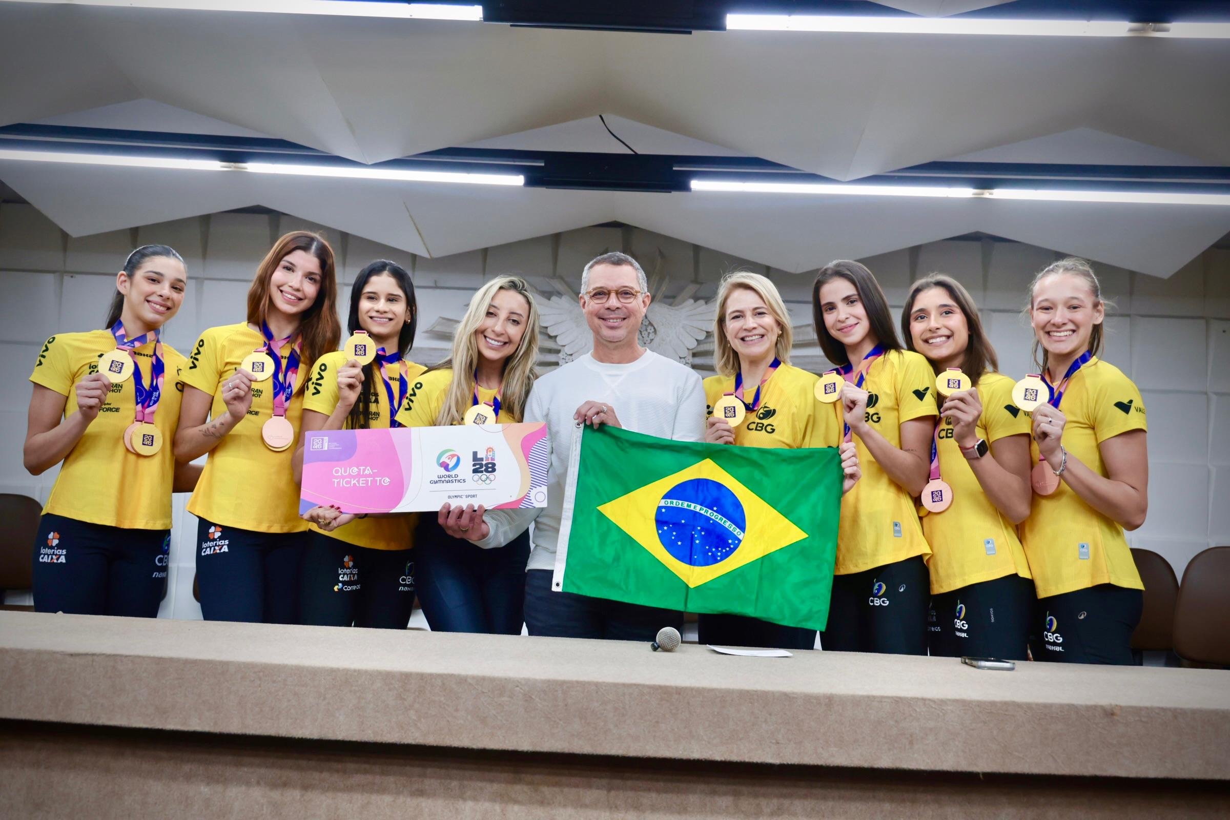 Seleção Brasileira de Ginástica Rítmica recebida no Palácio dos Despachos