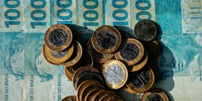 Governo eleva previsão do salário mínimo para R.741 em 2027
