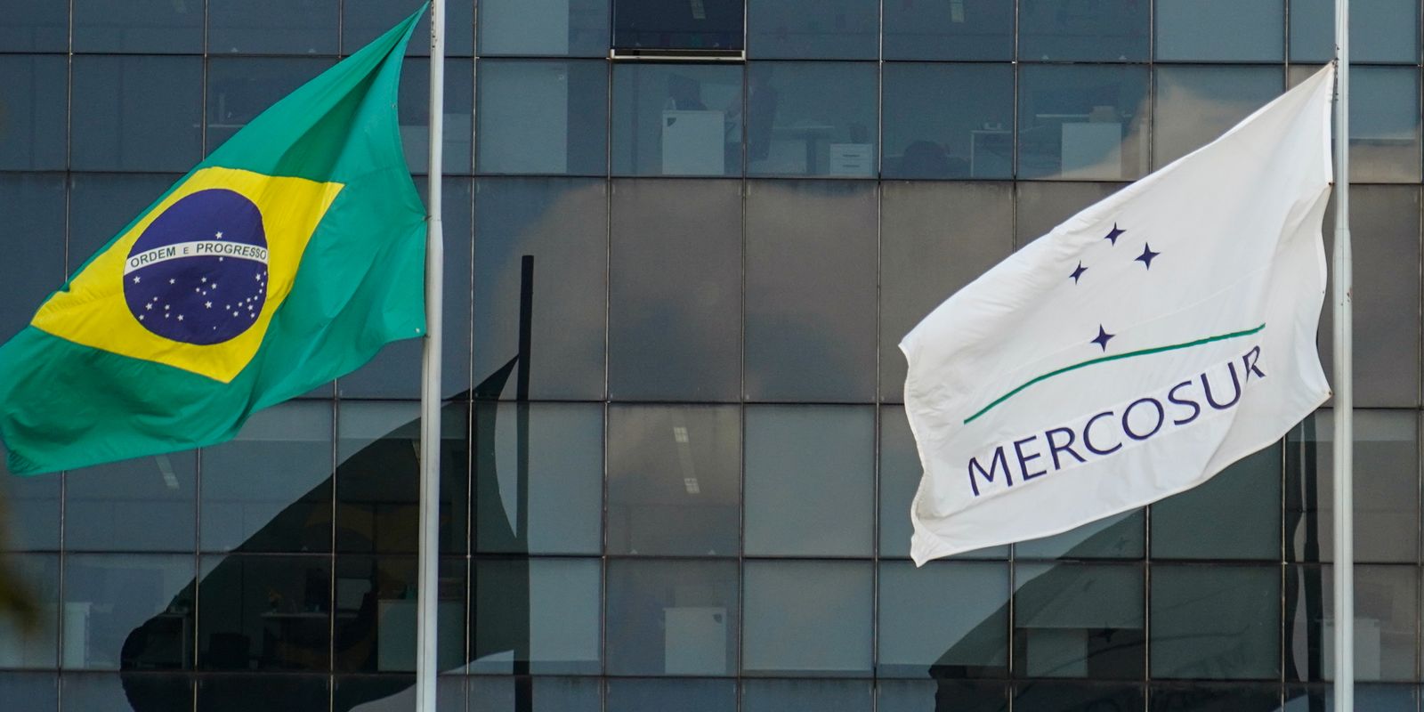 Governo promulga acordo do Mercosul e acaba com tarifas no e-commerce
