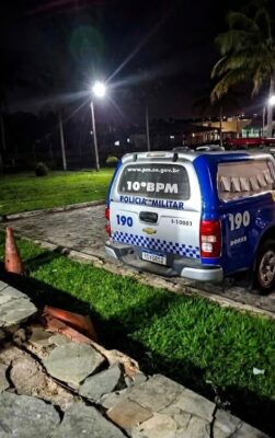 Jovem de 20 anos é preso após ferir mãe de 63 anos em discussão sobre adoção