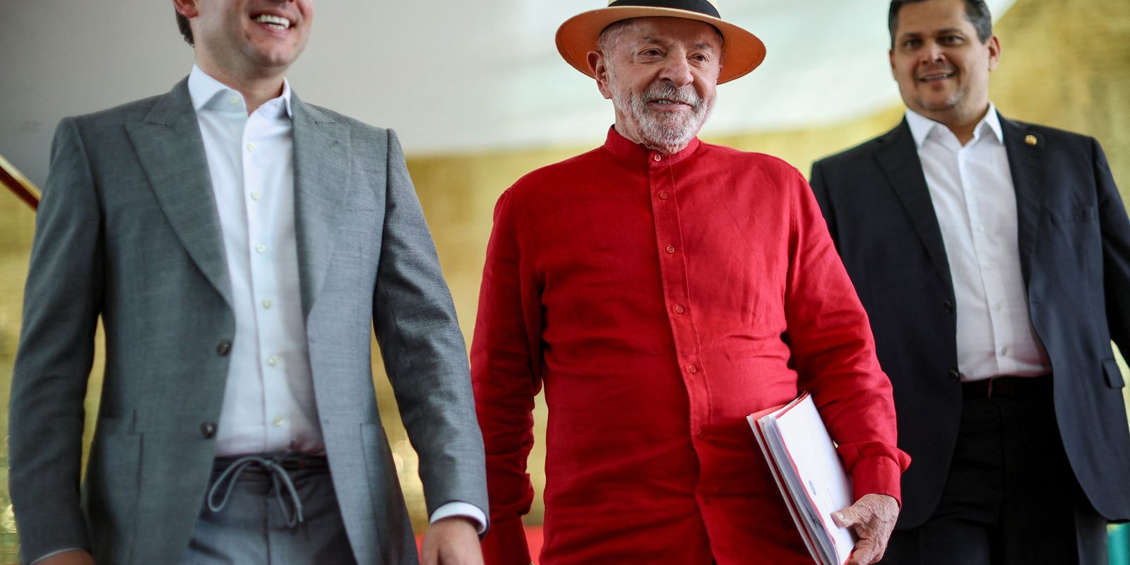 Lula fecha acordo: Congresso vota PEC do 6×1 e MP da ‘taxa das blusinhas’