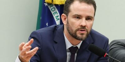 Ministro diz que juros elevados impulsionam alta da dívida, não gastos