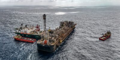 Petroleiros exigem reestatização da Petrobras e redução de dividendos