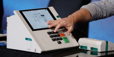 TSE amplia fiscalização e reforça segurança do voto eletrônico em 2026