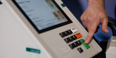 Acessibilidade nas urnas amplia voto de 1,97 milhão com deficiência