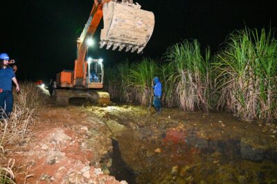 Adutora do São Francisco rompe em dois pontos e Deso trabalha no reparo