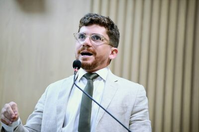 De volta ao recesso, Breno Garibalde cobra fim das catracas duplas em Aracaju