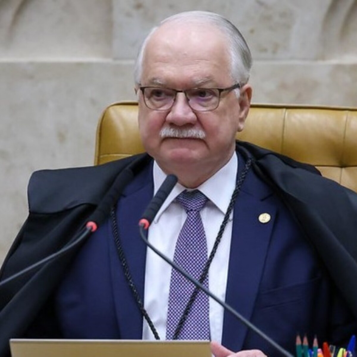 Presidente do STF recebe pedido de investigação contra ministro