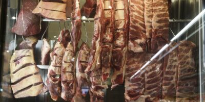 China atinge cota e derruba exportação brasileira de carne em agosto