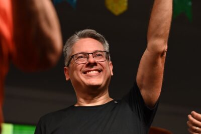 Alessandro lidera e André David vem logo atrás na disputa ao Senado, diz pesquisa