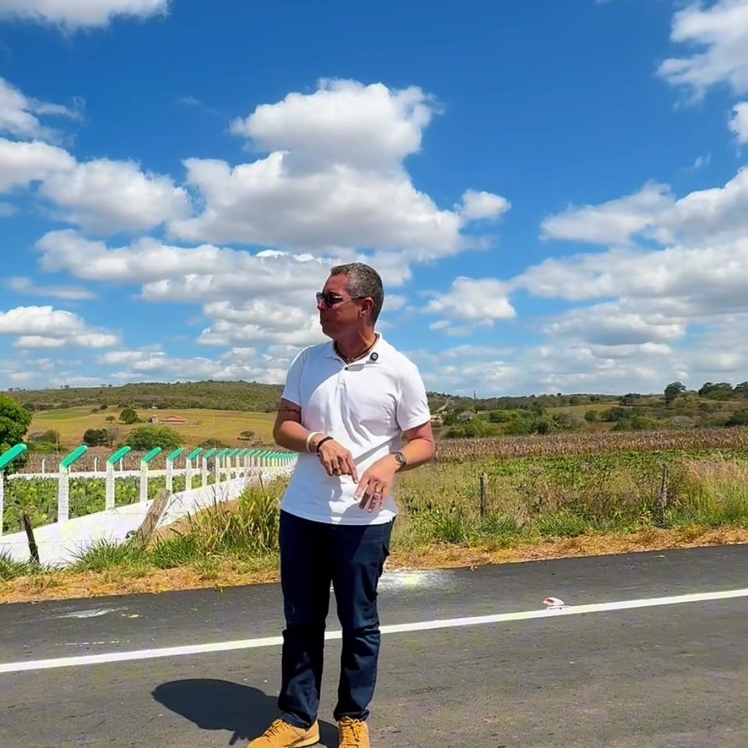 Governador de Sergipe, Fábio Mitidieri apresenta balanço de obras no Alto Sertão