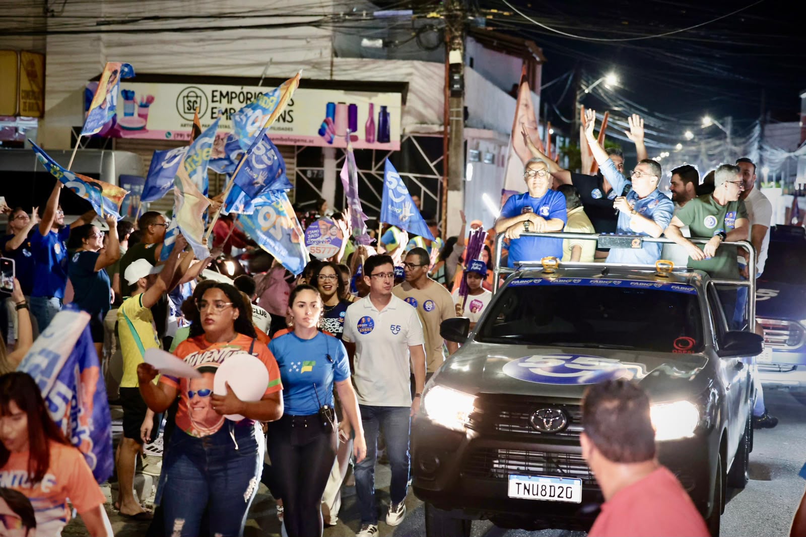 Fábio Mitidieri percorre a Coroa do Meio e apresenta propostas para Aracaju