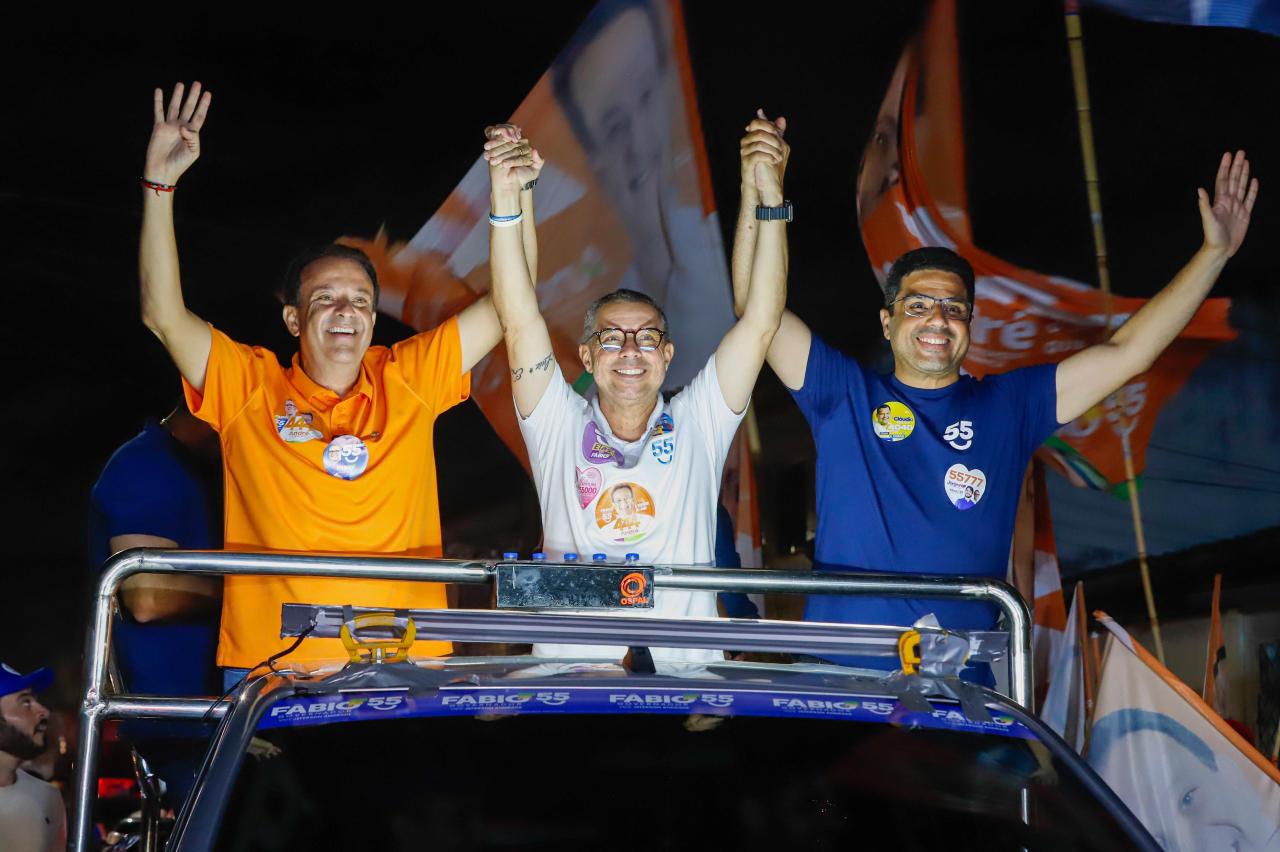 Minicarreata do governador Fábio Mitidieri no bairro Industrial, em Aracaju