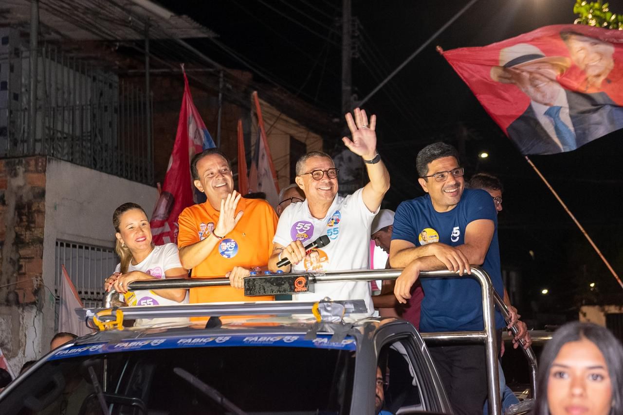 Minicarreata do governador Fábio Mitidieri no bairro Industrial, em Aracaju