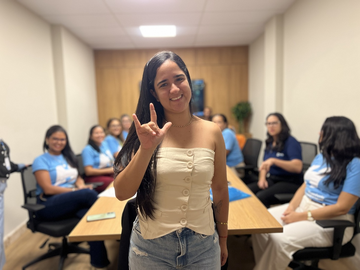 Empresa sergipana adota Libras para incluir colaboradores surdos