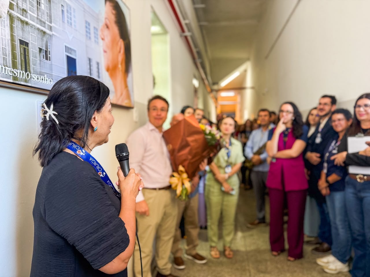 Márcia Guimarães recebe homenagem por transformação do Hospital de Cirurgia