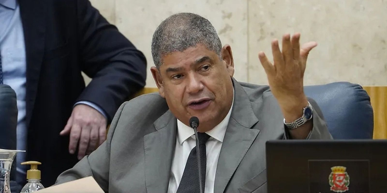 Milton Leite se entrega à polícia após operação sobre PCC