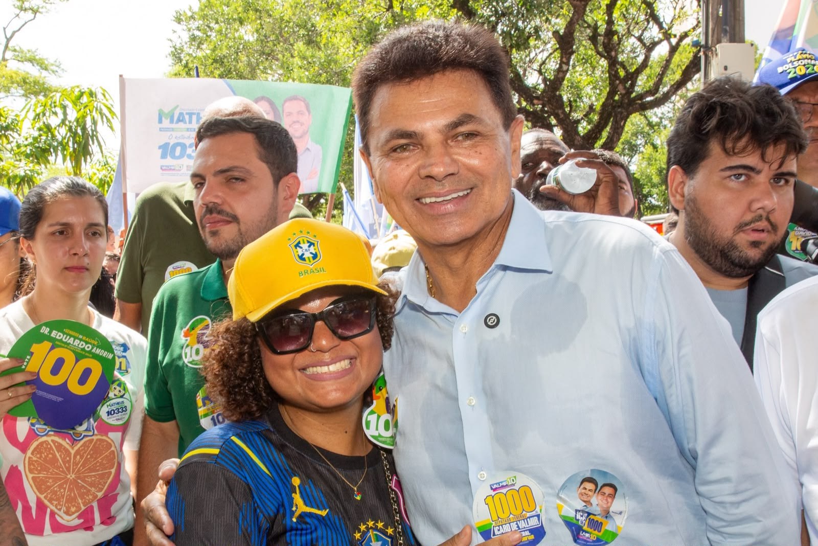 Candidato ao Governo de Sergipe Valmir de Francisquinho em agenda de campanha
