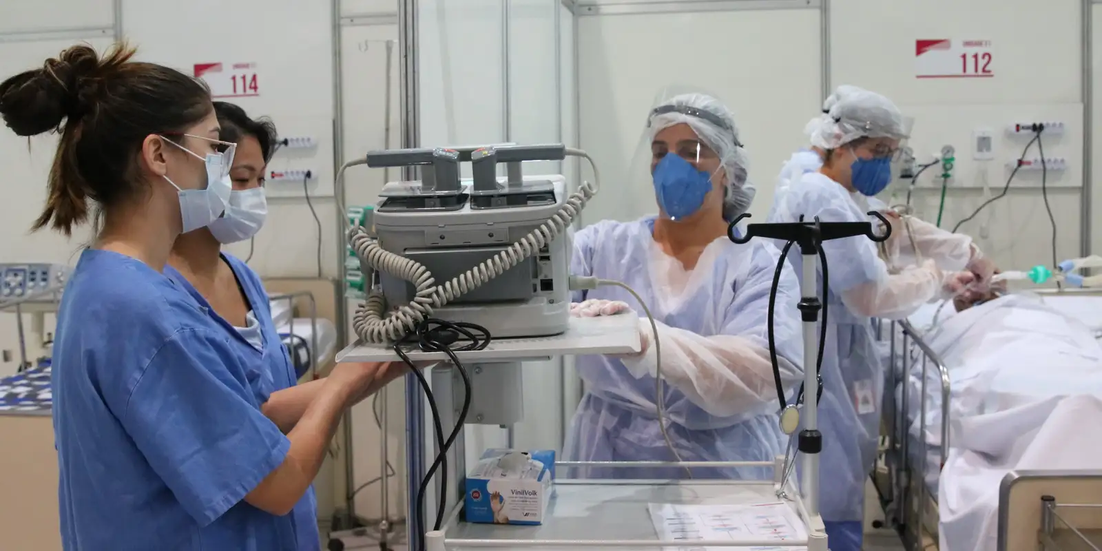 Quase metade dos médicos de UTI sofre esgotamento, mostra pesquisa