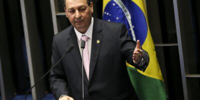 Relator da CCJ barra 36 emendas e avança fim da jornada 6×1