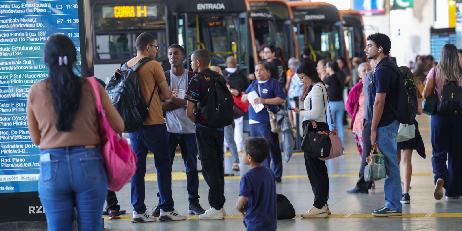 Setor de serviços estaciona em julho e registra alta anual de 2,4%