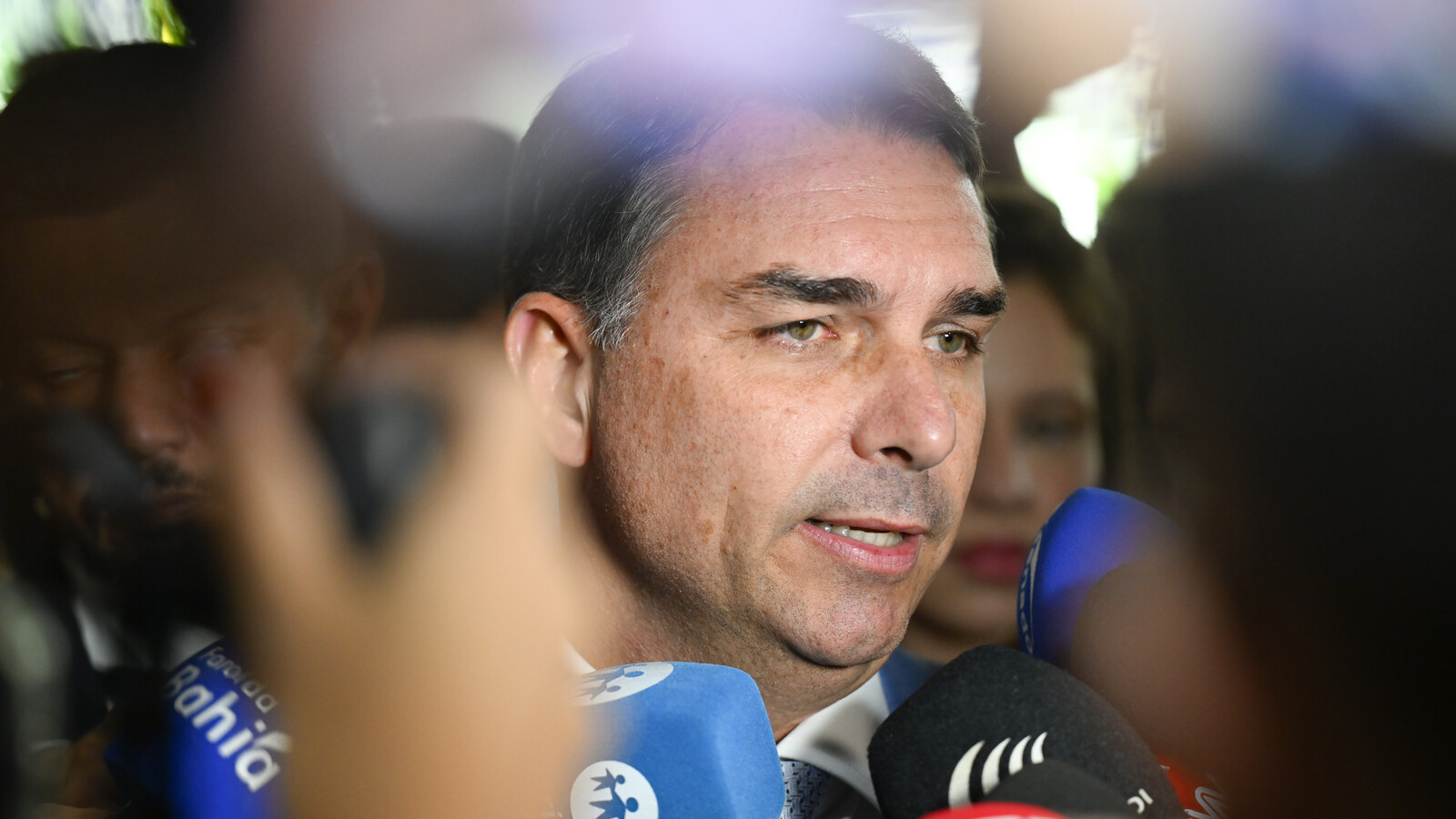 Flávio Bolsonaro: a delação sugerida à empresária seria contra ele