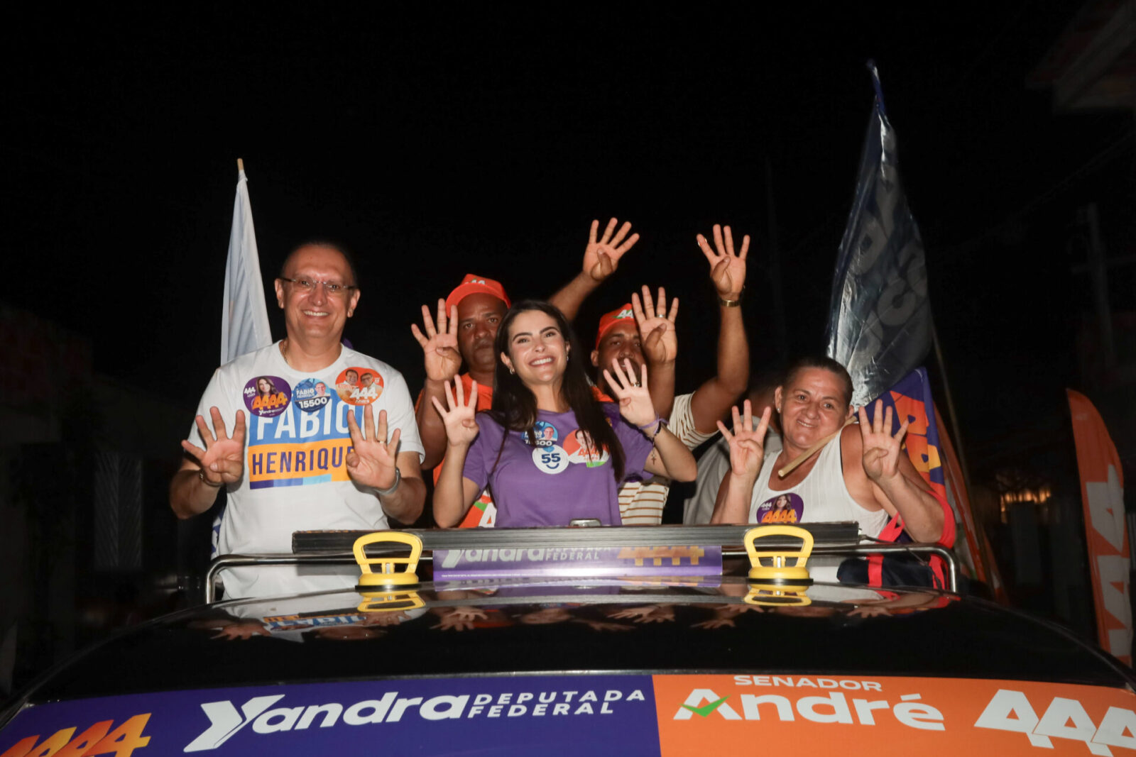 Yandra Moura defende agentes comunitários de saúde em carreata