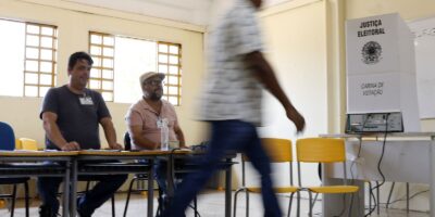 158,7 milhões vão às urnas hoje para escolher presidente e governadores