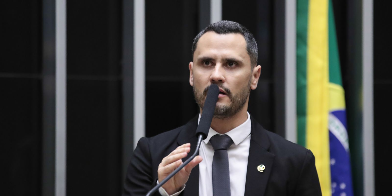 Cleitinho vence e garante governo de Minas no 1º turno