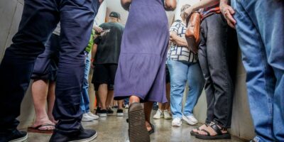 Idoso de 62 anos morre ao esperar para votar na Barra da Tijuca