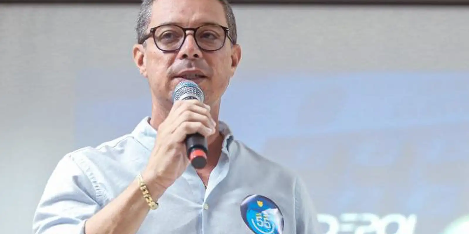 Mitidieri assegura reeleição em Sergipe com mais de 59% dos votos