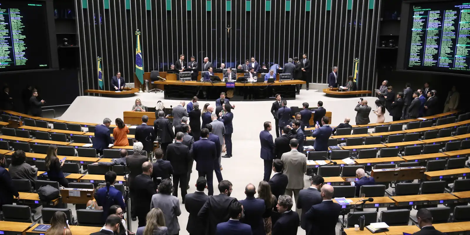 Mulheres conquistam maior bancada do Congresso em eleição histórica